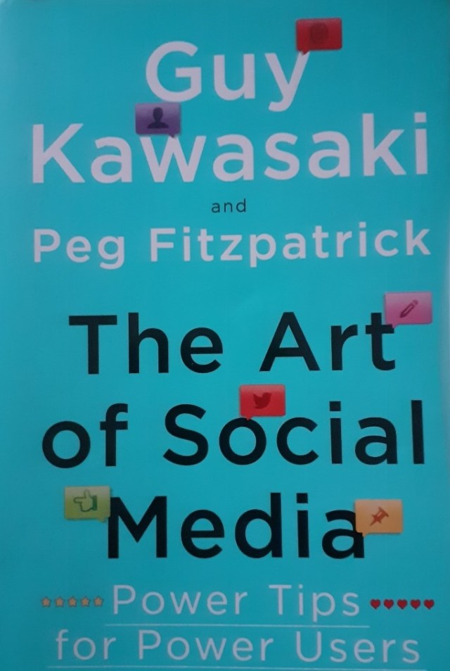 215 The Art of Social Media
